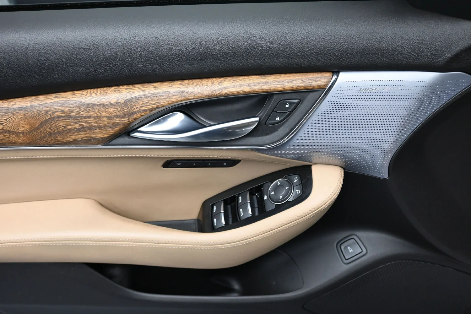 Used 2023 BLACK RAVEN Cadillac Premium Luxury image 7