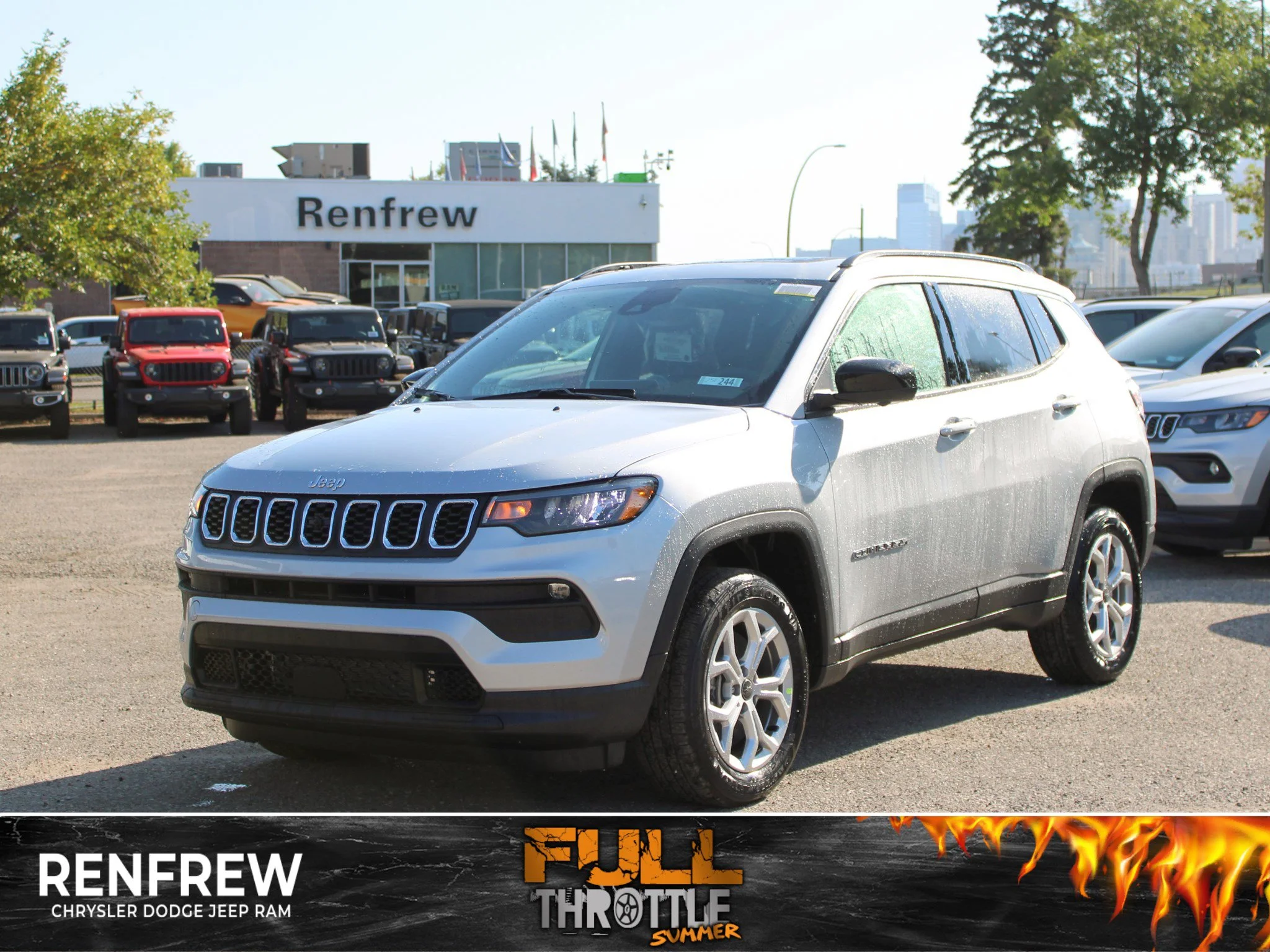 New 2025 Silver Jeep North* 4x4, Pano Sunroof, Heated Seats/Wheel, 360 Camera image 1