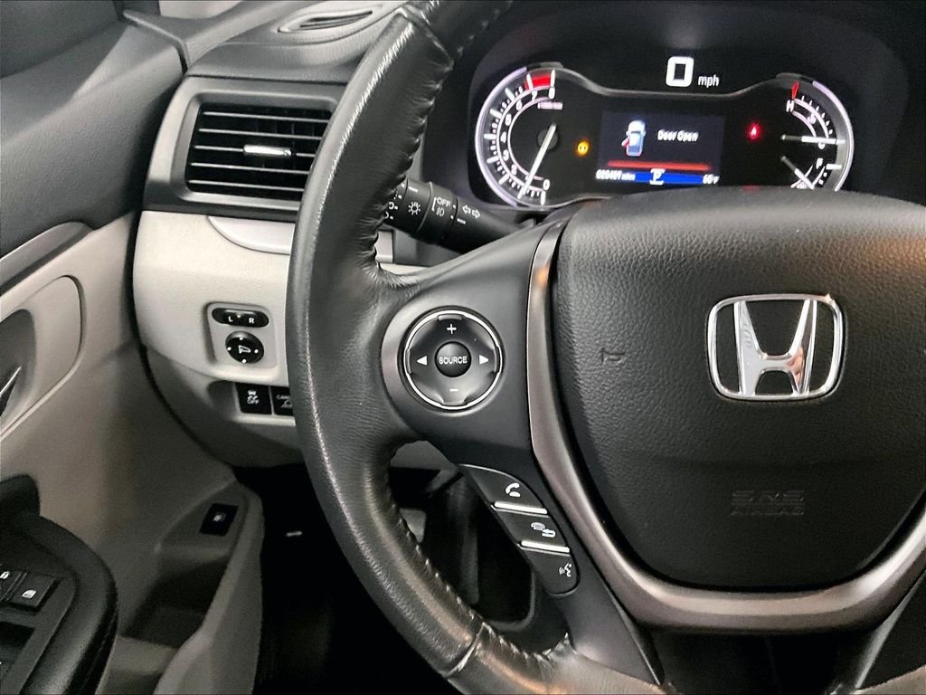 Used 2019 Silver Honda RTL image 23