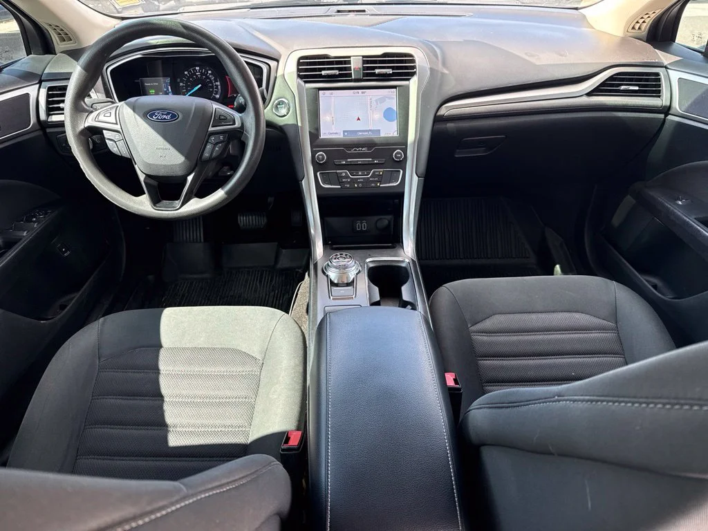Used 2019 Magnetic Metallic Ford SE image 11