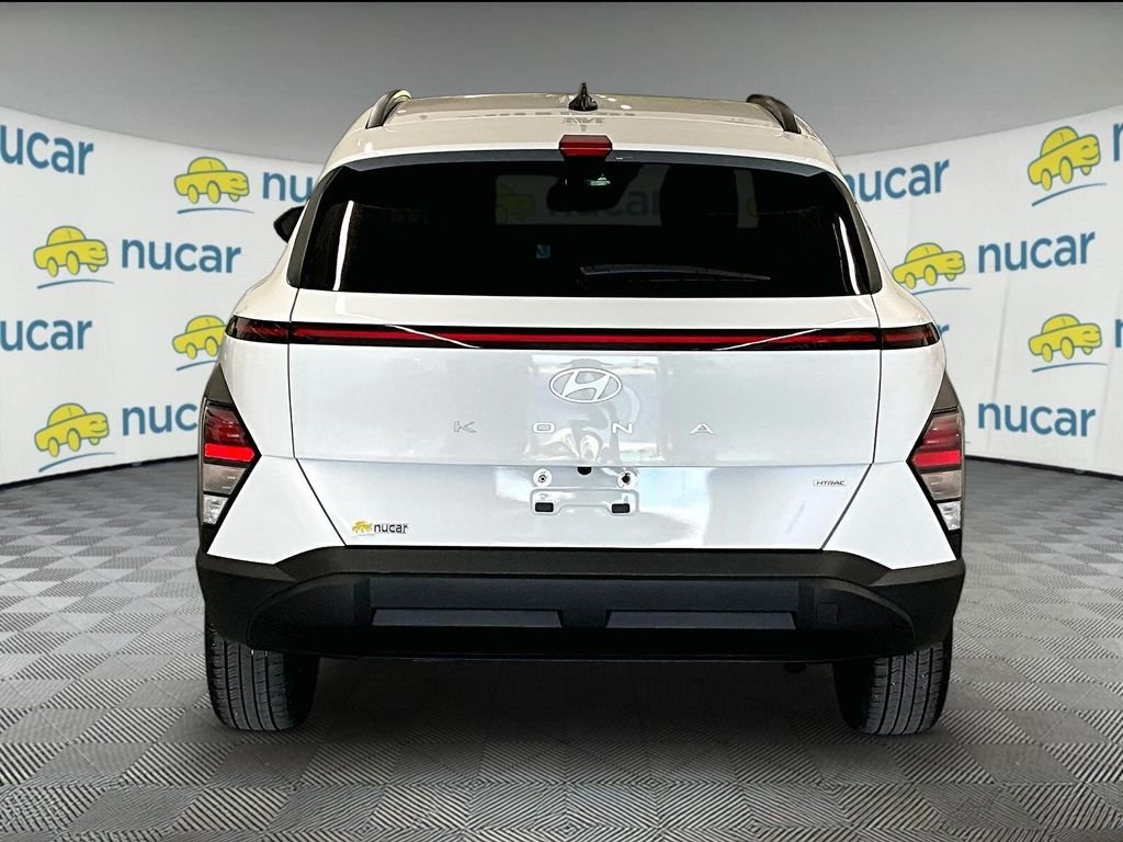 Used 2025 Atlas White Hyundai SEL image 5