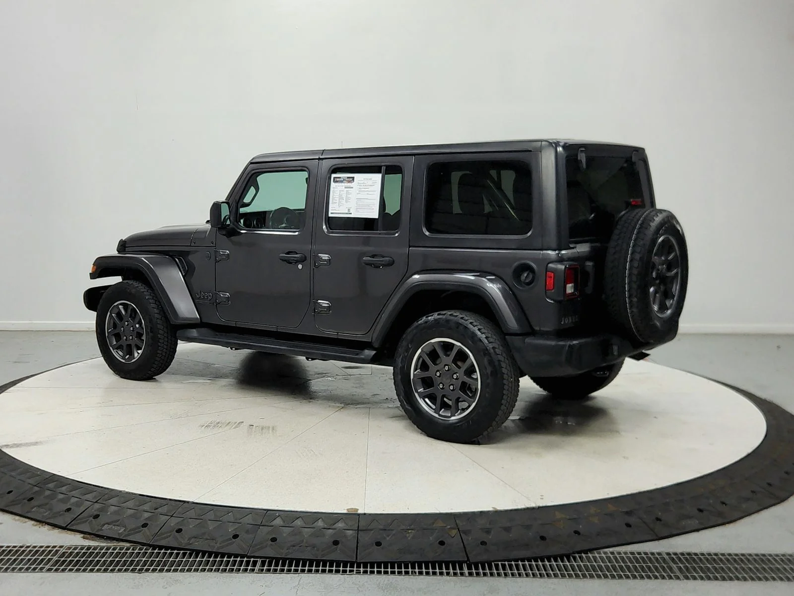 Used 2021 Gray Jeep Unlimited Sport image 6