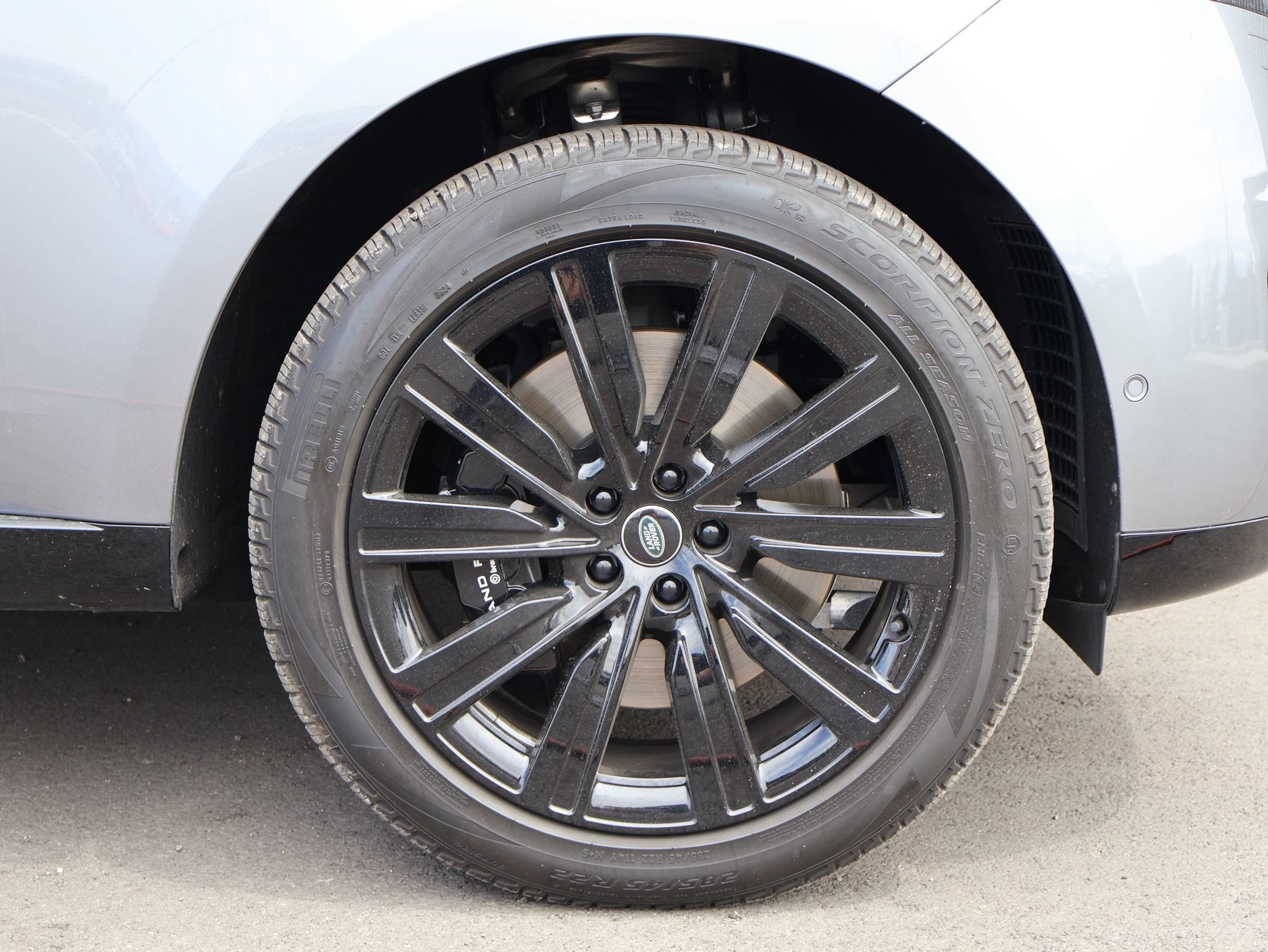 Used 2025 Eiger Gray Metallic Land Rover Autobiography image 13