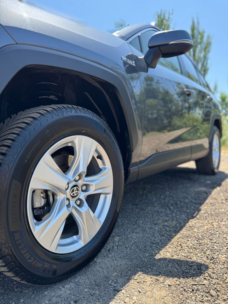 Used 2020 Magnetic Gray Metallic Toyota LE image 46