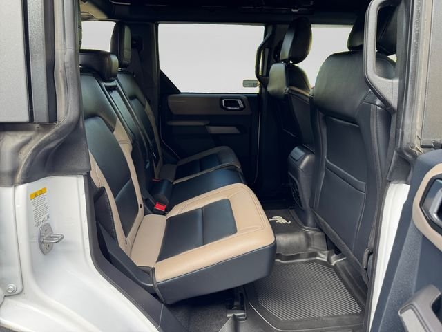 Used 2023 White Ford Wildtrak image 17