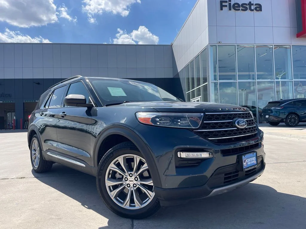 Used 2023 Blue Ford XLT image 1