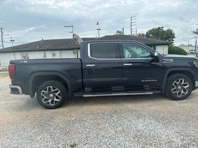 Certified Used 2023 Titanium Rush Metallic GMC SLT image 17