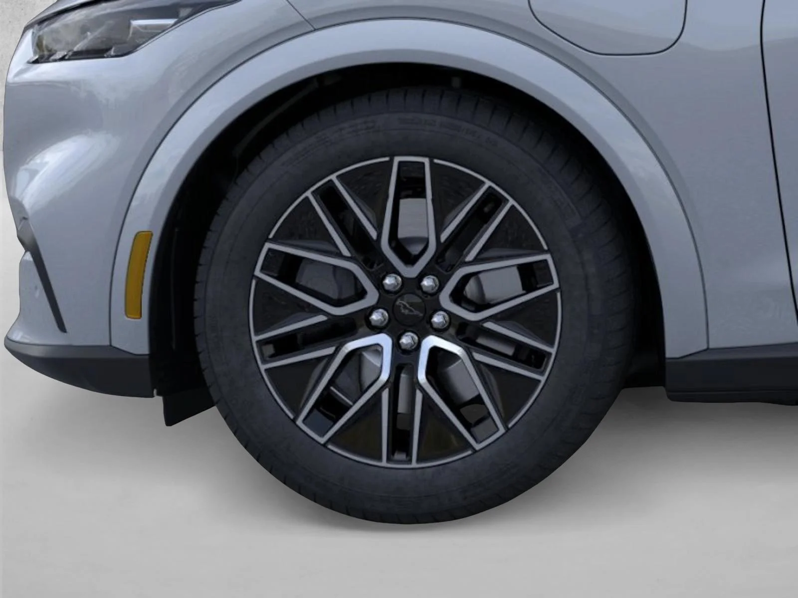 New 2026 Glacier Gray Metallic Tri-coat Ford Premium image 19