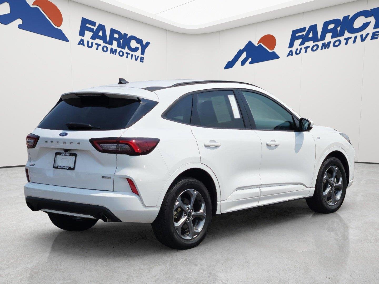 Used 2023 Oxford White Ford ST-Line Select image 5