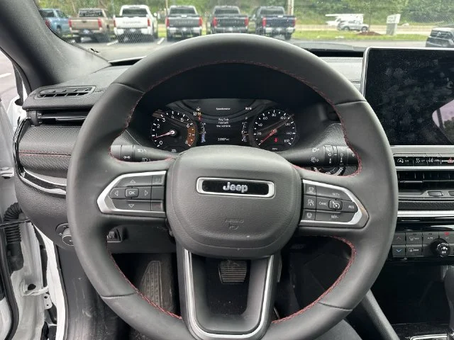 Used 2025 White Jeep Trailhawk image 20