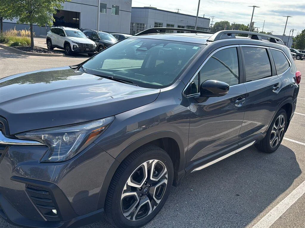 Used 2024 Magnetite Gray Metallic Subaru Limited image 7