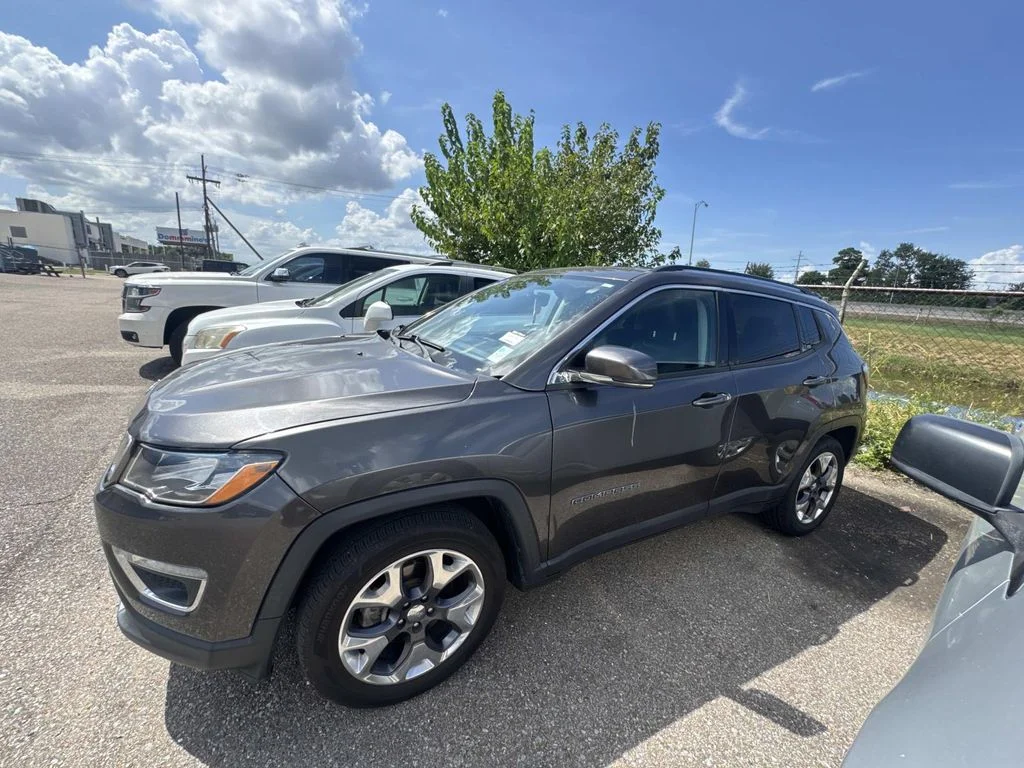 Certified Used 2021 Gray Jeep Limited image 5