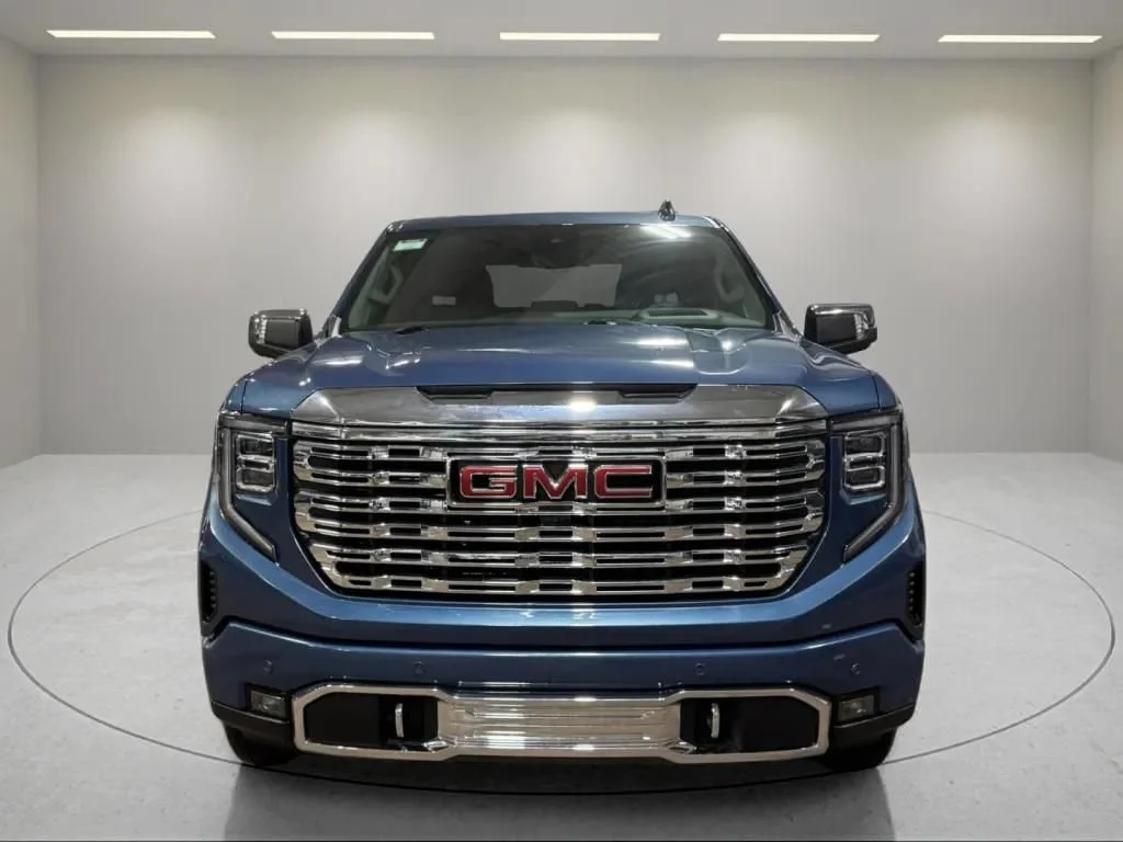 Certified Used 2025 Downpour Metallic GMC Denali image 8