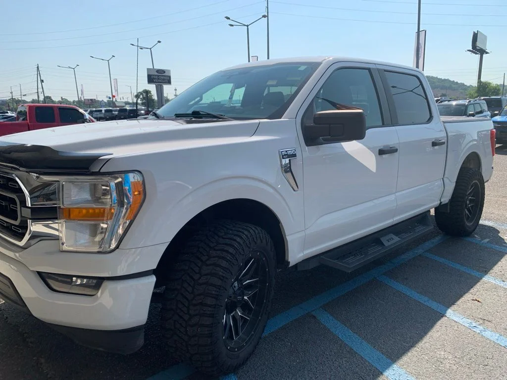 Used 2023 White Ford XLT image 11