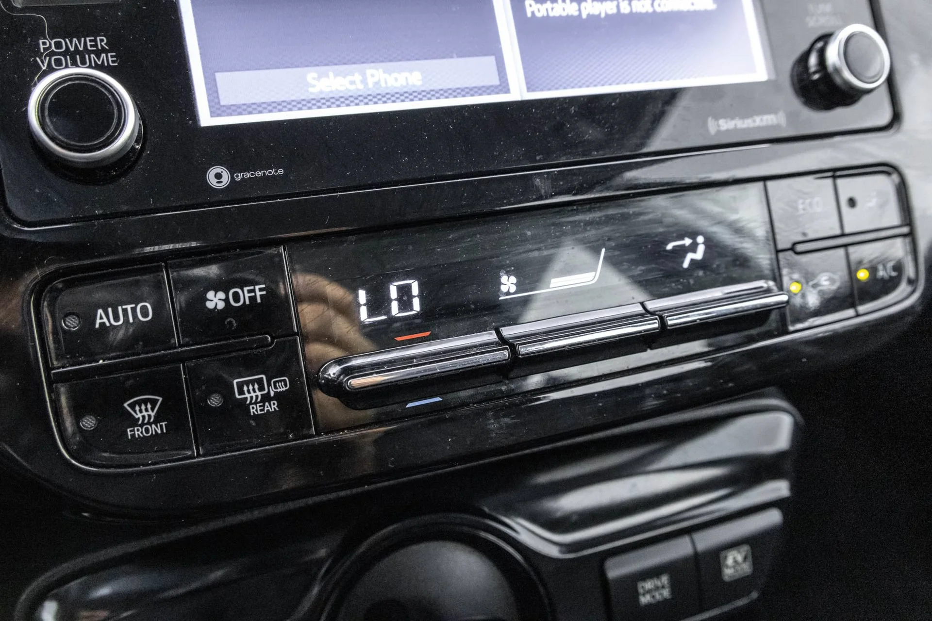 Used 2021  Toyota L Eco image 28