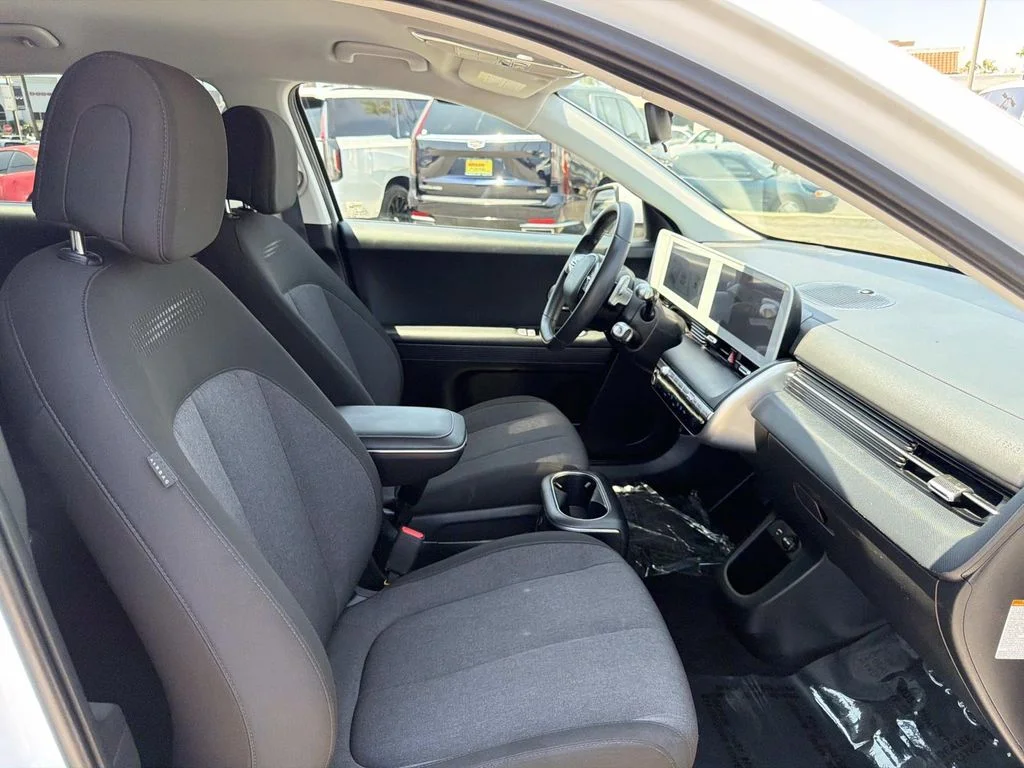 Used 2024 ATLAS WHITE Hyundai SE Standard Range image 31