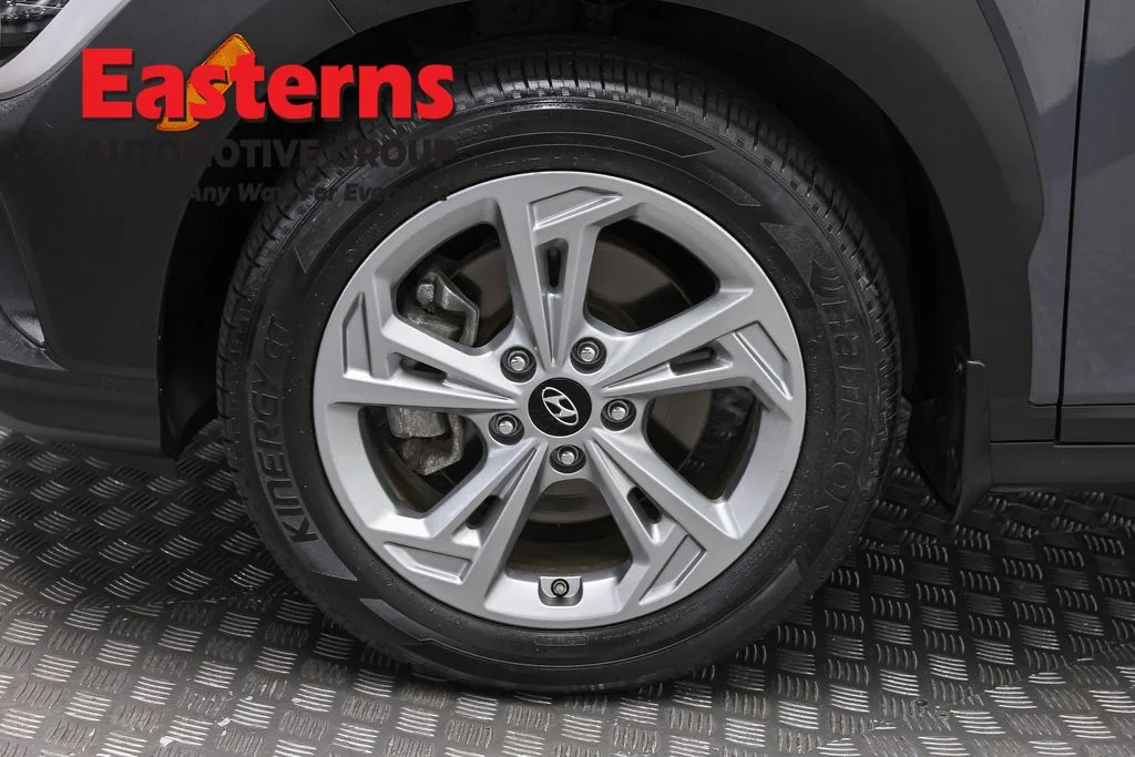Used 2023 Gray Hyundai SEL image 31
