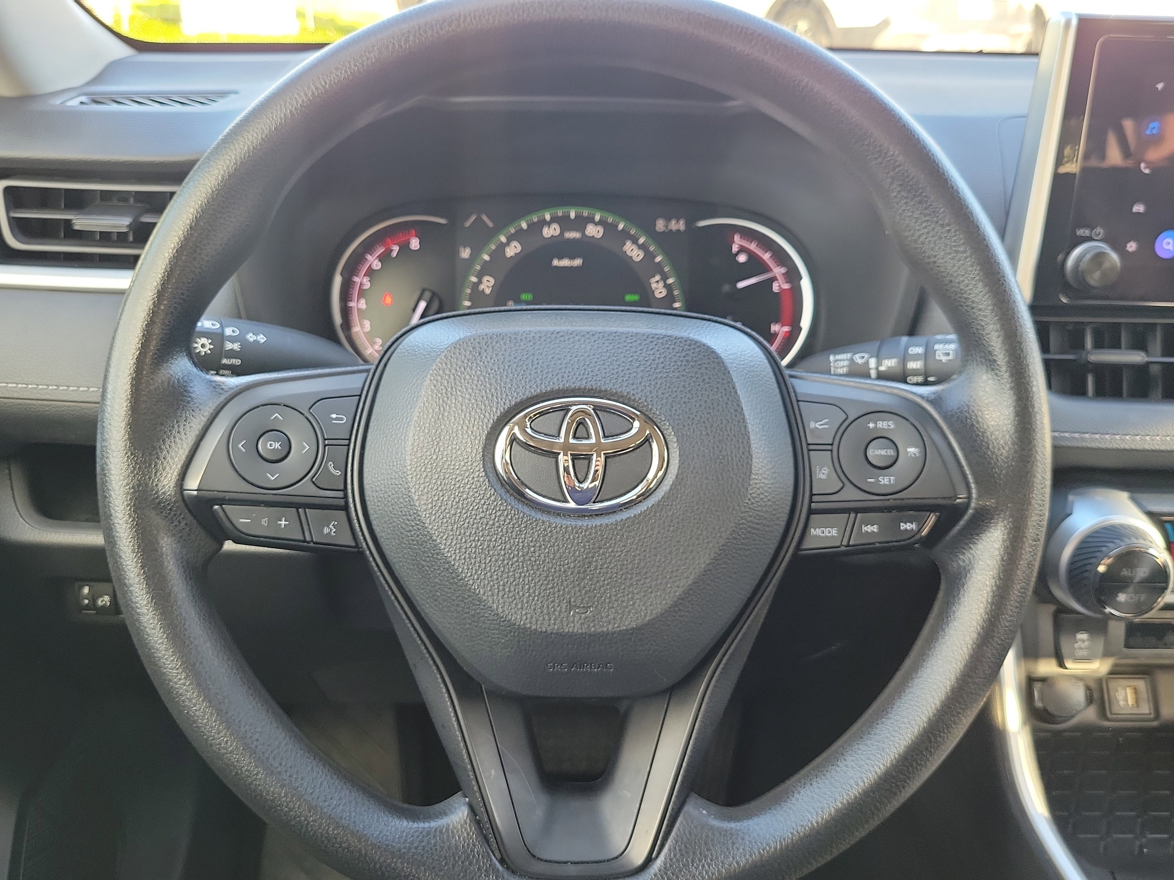 Used 2023 White Toyota XLE image 14