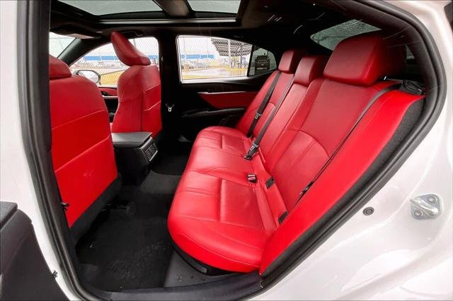 Certified Used 2025 MID BLK/WIND CHILL Toyota  image 20