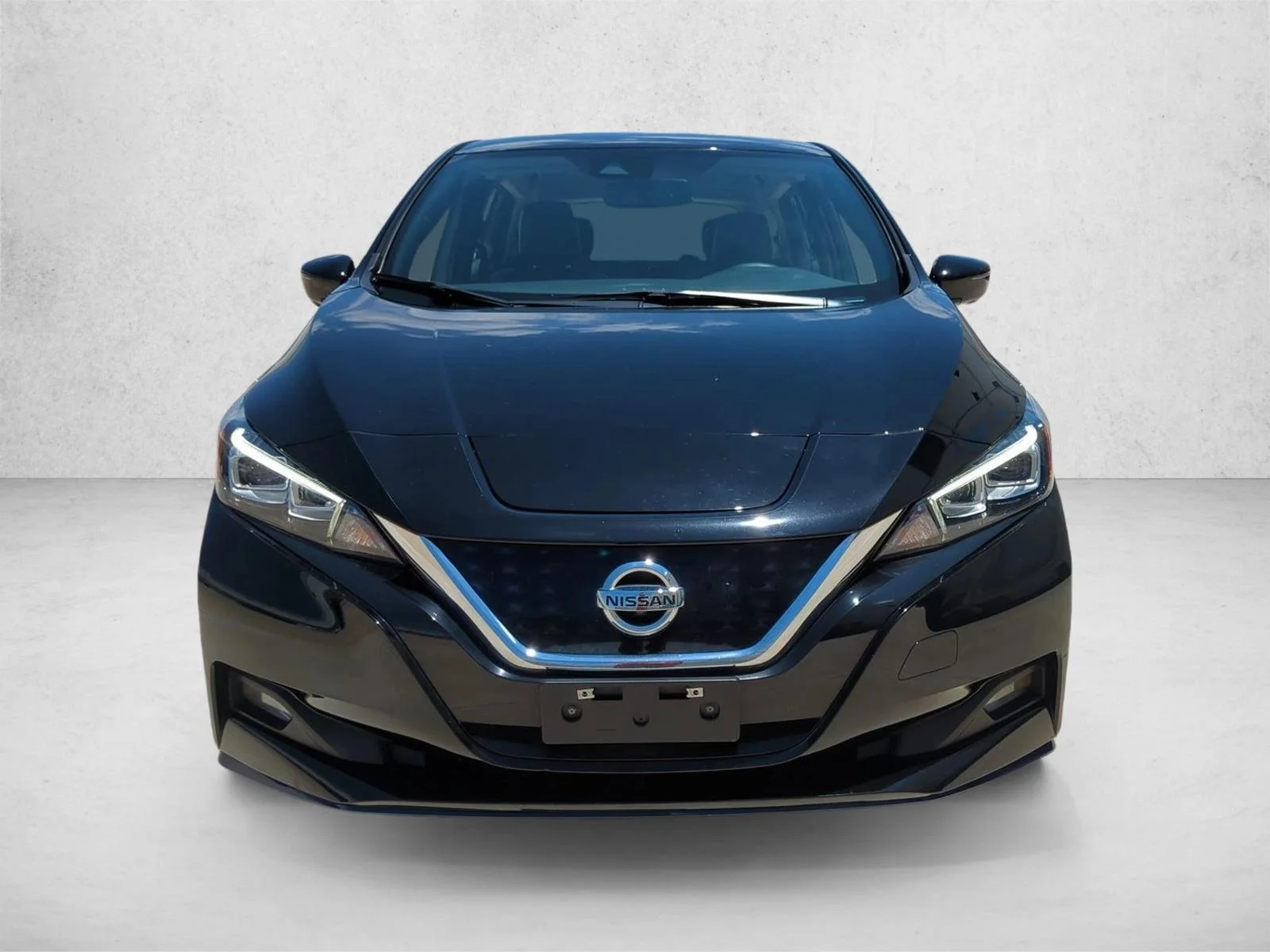 Used 2019 Super Black Nissan SL PLUS image 2