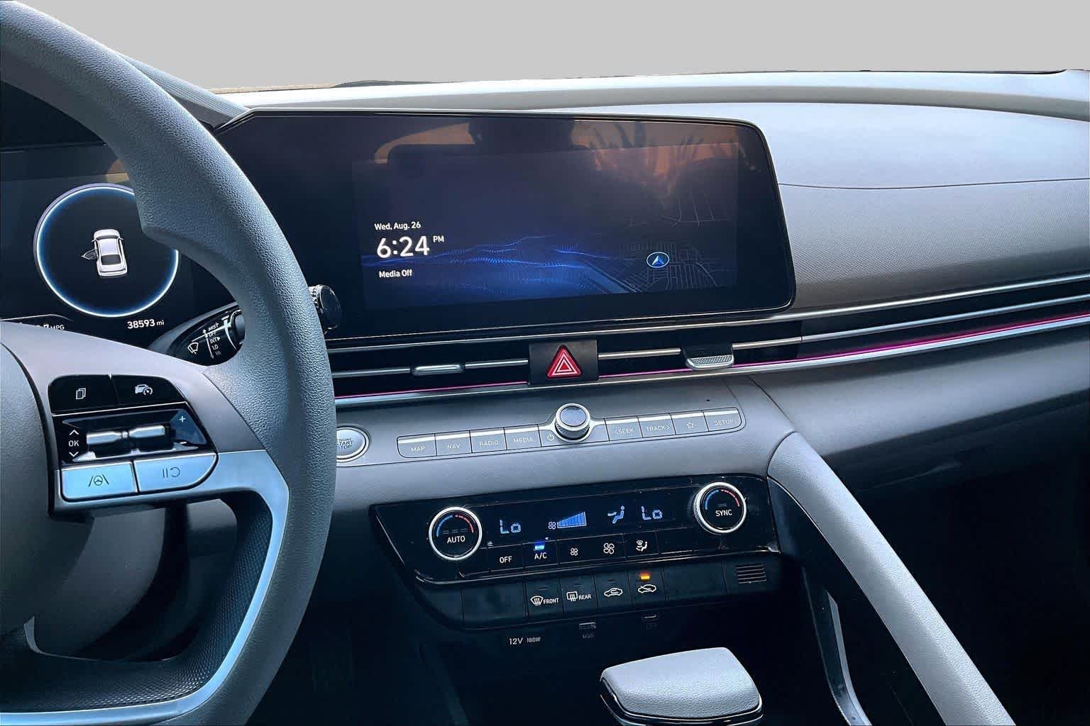 Used 2024 Amazon Gray Hyundai SEL image 7
