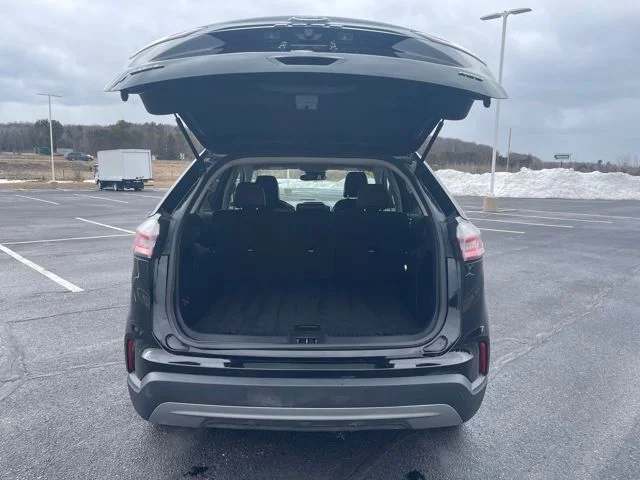 Used 2024 Black Ford SEL image 27