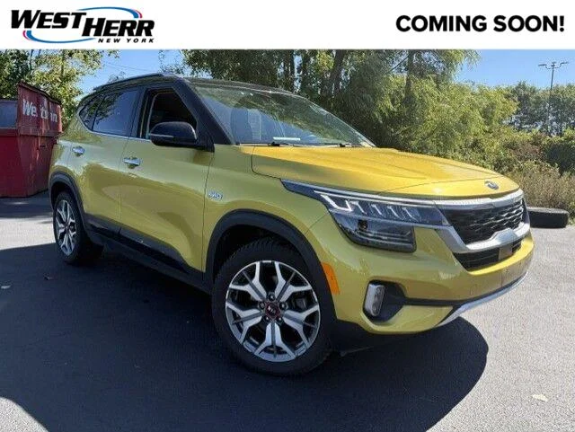 Used 2021 Starbright Yellow/Black Roof Kia SX Turbo image 1