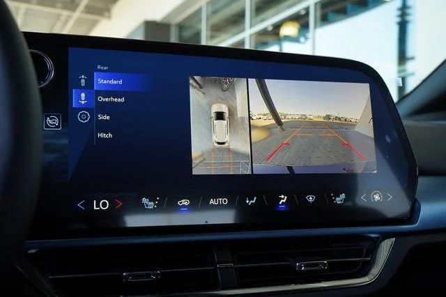 2025 Chevrolet Equinox EV LT - Photo 18