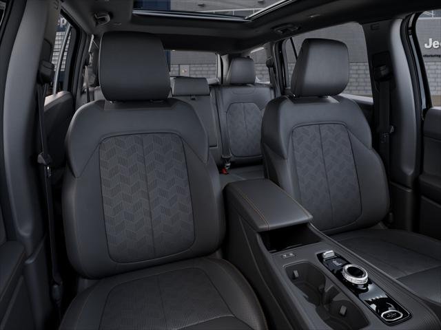 New 2026 Diamond Black Crystal Pearl-Coat Exterior Paint Jeep Overland image 9