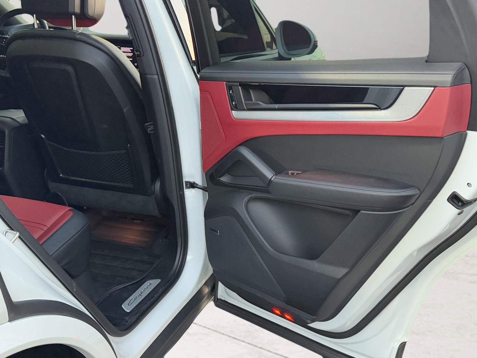Used 2025 White Porsche  image 27