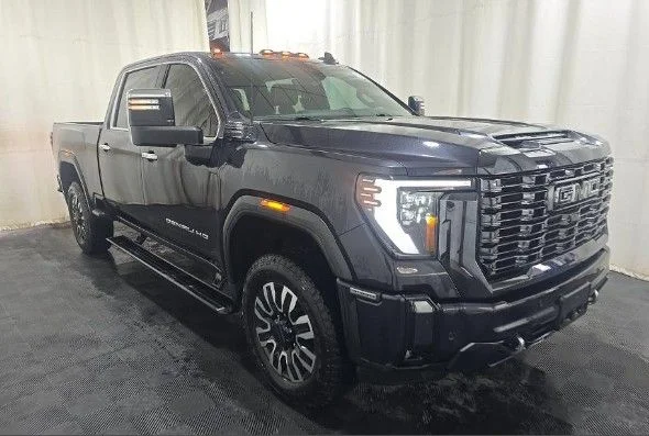 Used 2024 Gray GMC Denali Ultimate image 1