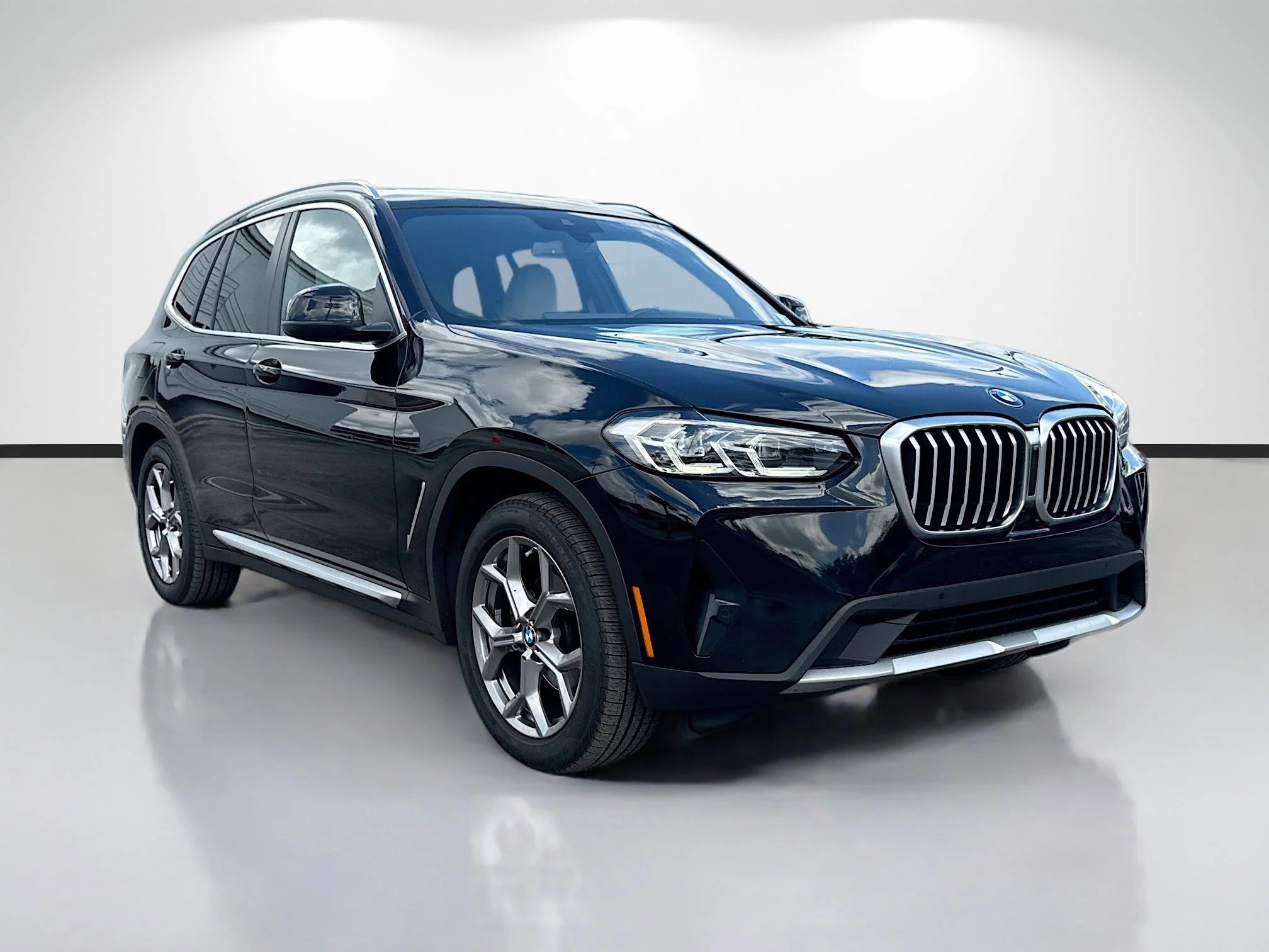 2022 BMW X3 sDrive30i's photo