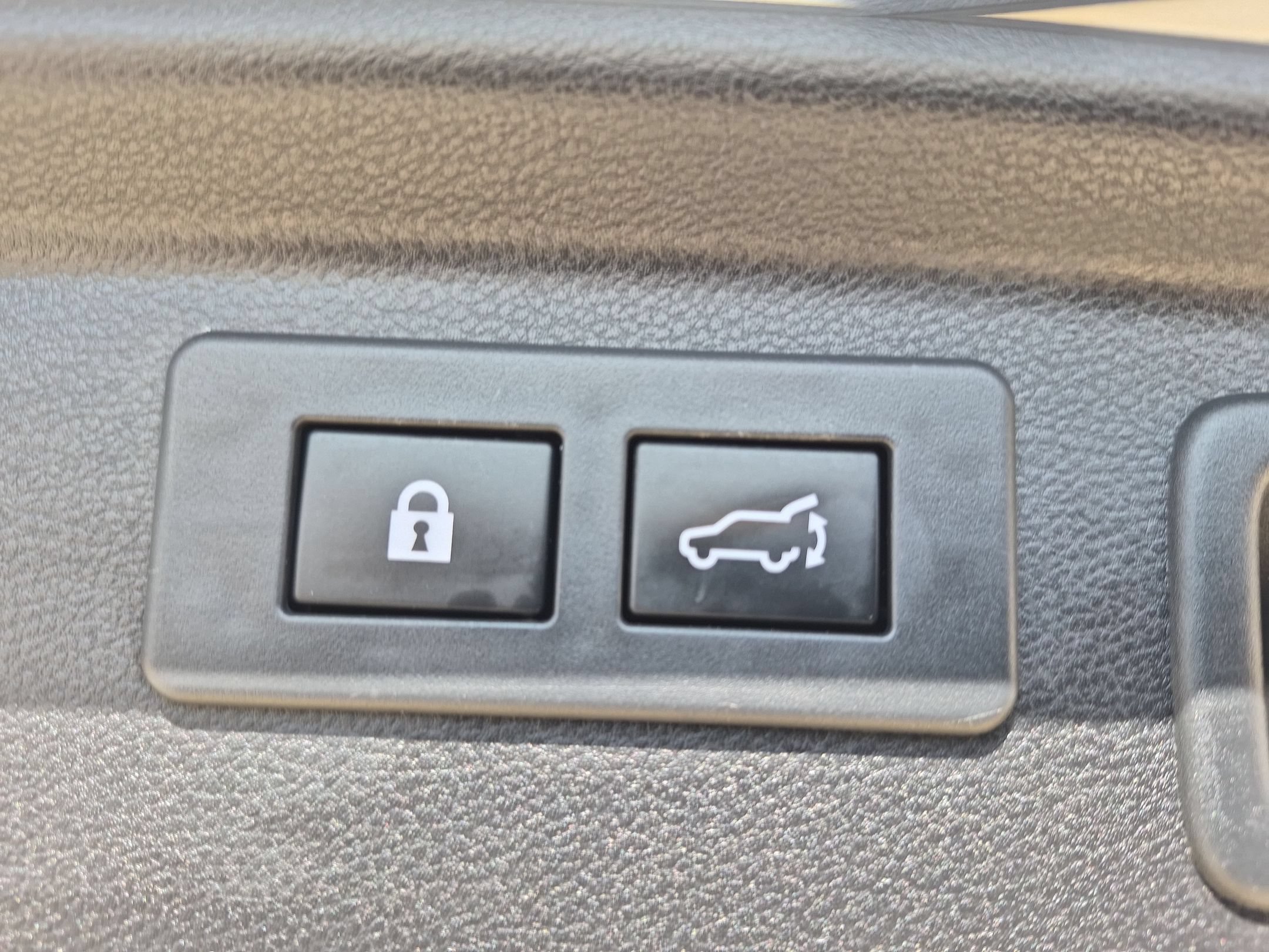 Used 2022 Crystal White Pearl Subaru Wilderness image 28