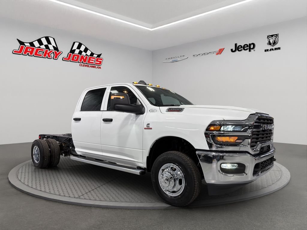 New 2026 Bright White Clear-Coat Exterior Paint RAM Tradesman image 11