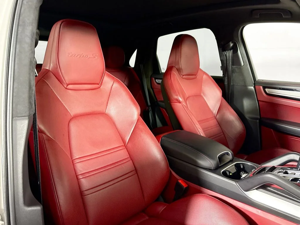 2023 Porsche Cayenne Turbo S E-Hybrid - Photo 19