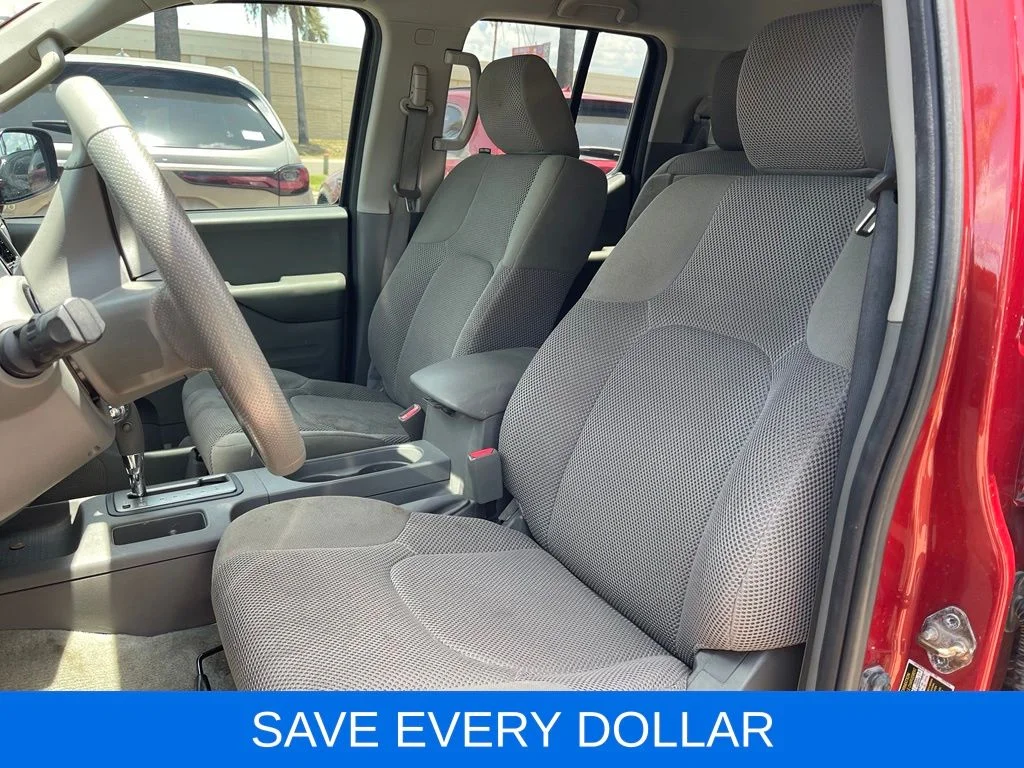 Used 2015 Red Nissan SV image 13