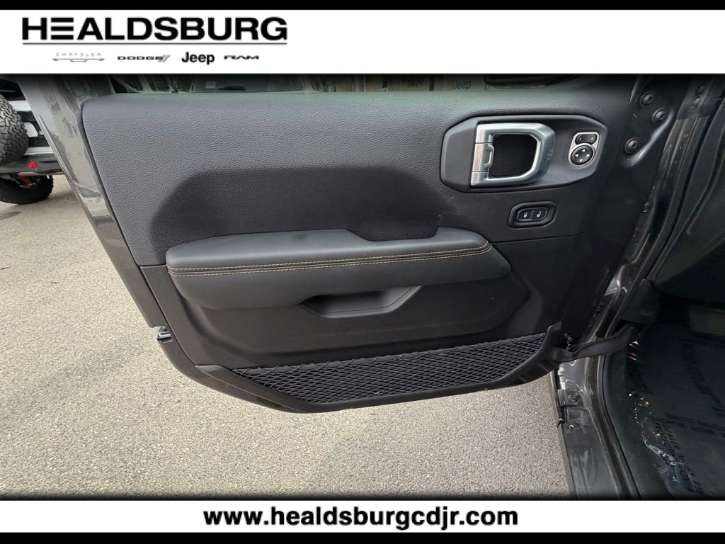 2026 Jeep Wrangler 4-Door Sahara - Photo 10