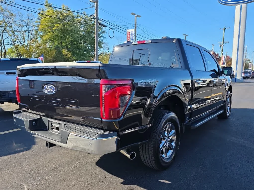 Used 2025 Agate Black Metallic Ford XLT image 5