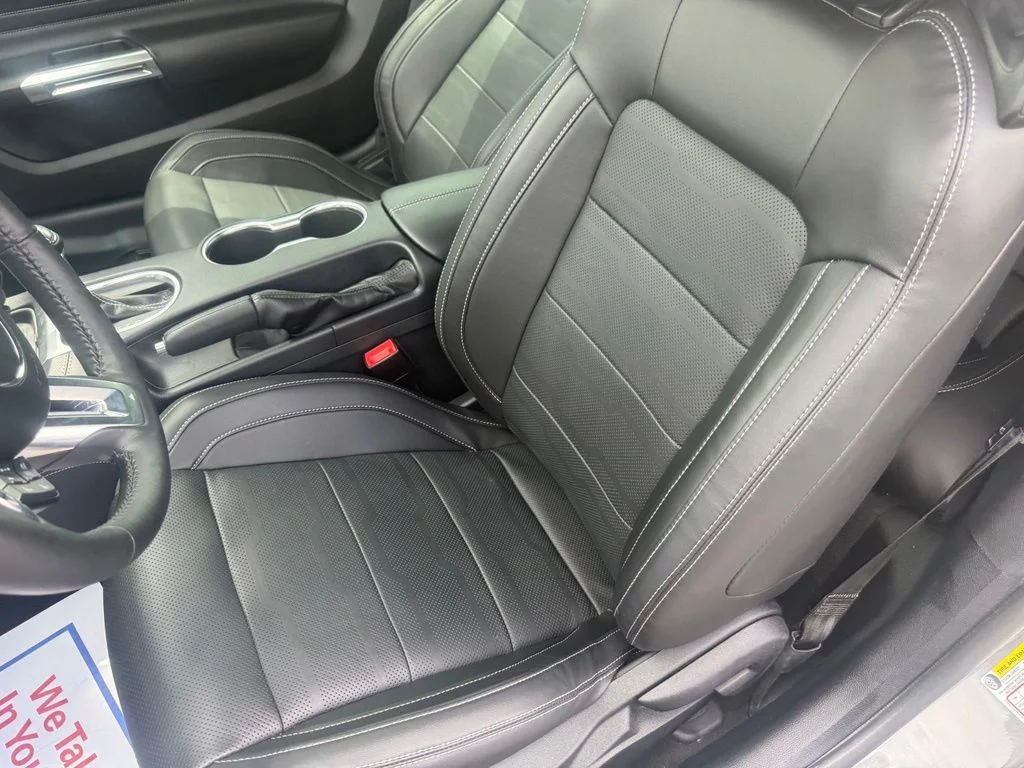 Used 2022 Gray Metallic Ford GT Premium image 22