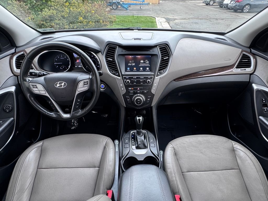 Used 2017 Gray Hyundai 2.4 Base image 31