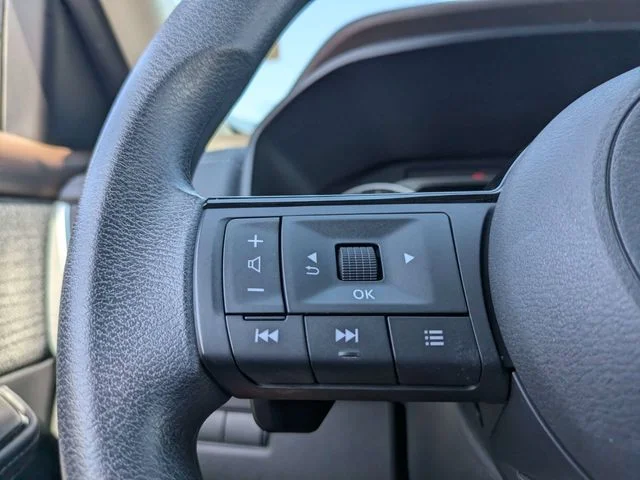 Used 2023 Gray Nissan SV image 24