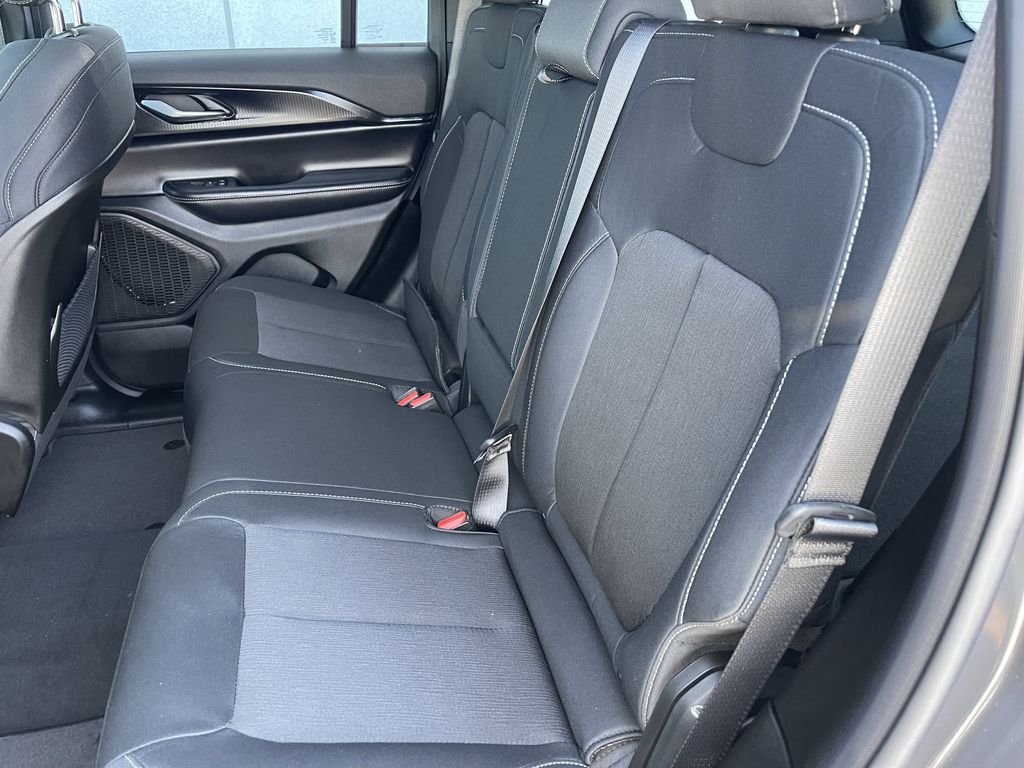 New 2026 Baltic Gray Metallic Clear-Coat Exterior Paint Jeep Laredo X image 21