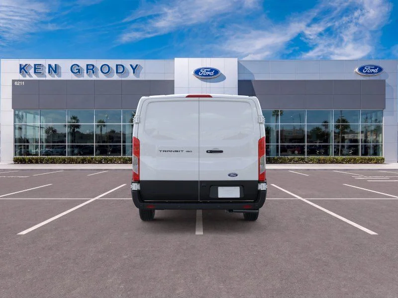 New 2026 Oxford White Ford Base image 5