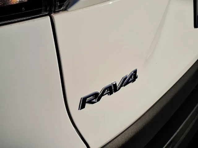 Used 2025 White Toyota XLE image 29