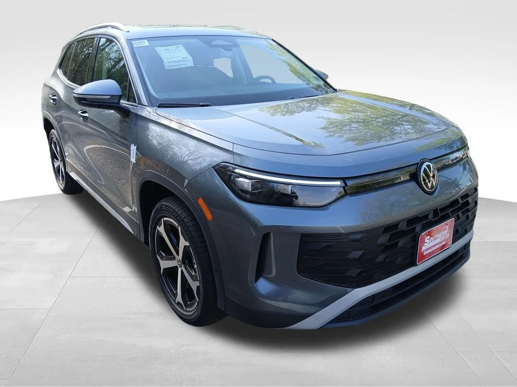 New 2026 Silver Volkswagen 2.0T SE image 7