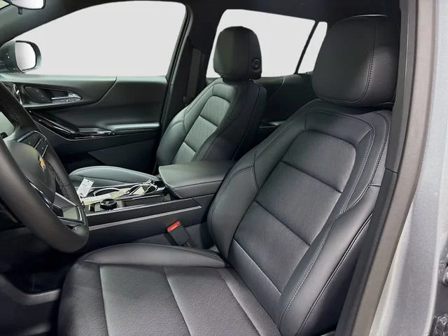 2027 Chevrolet Equinox LT - Photo 19