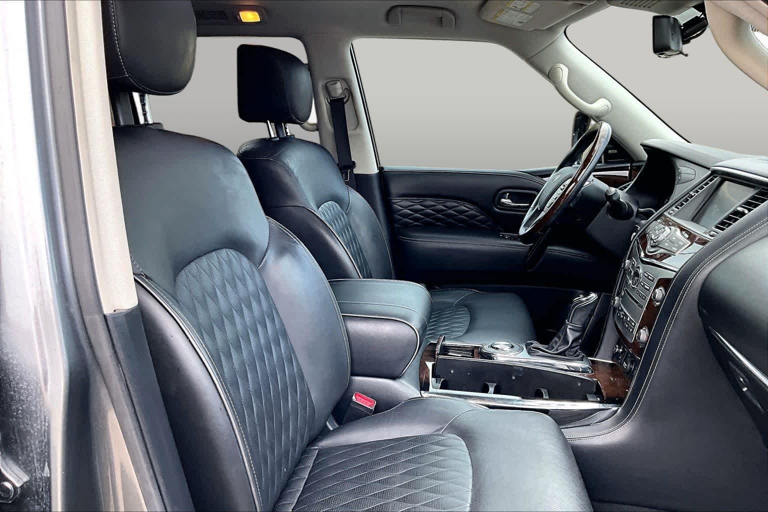 Used 2018 Graphite Shadow INFINITI  image 9