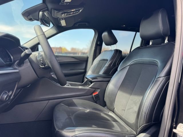 Used 2024 Black Jeep Altitude image 14