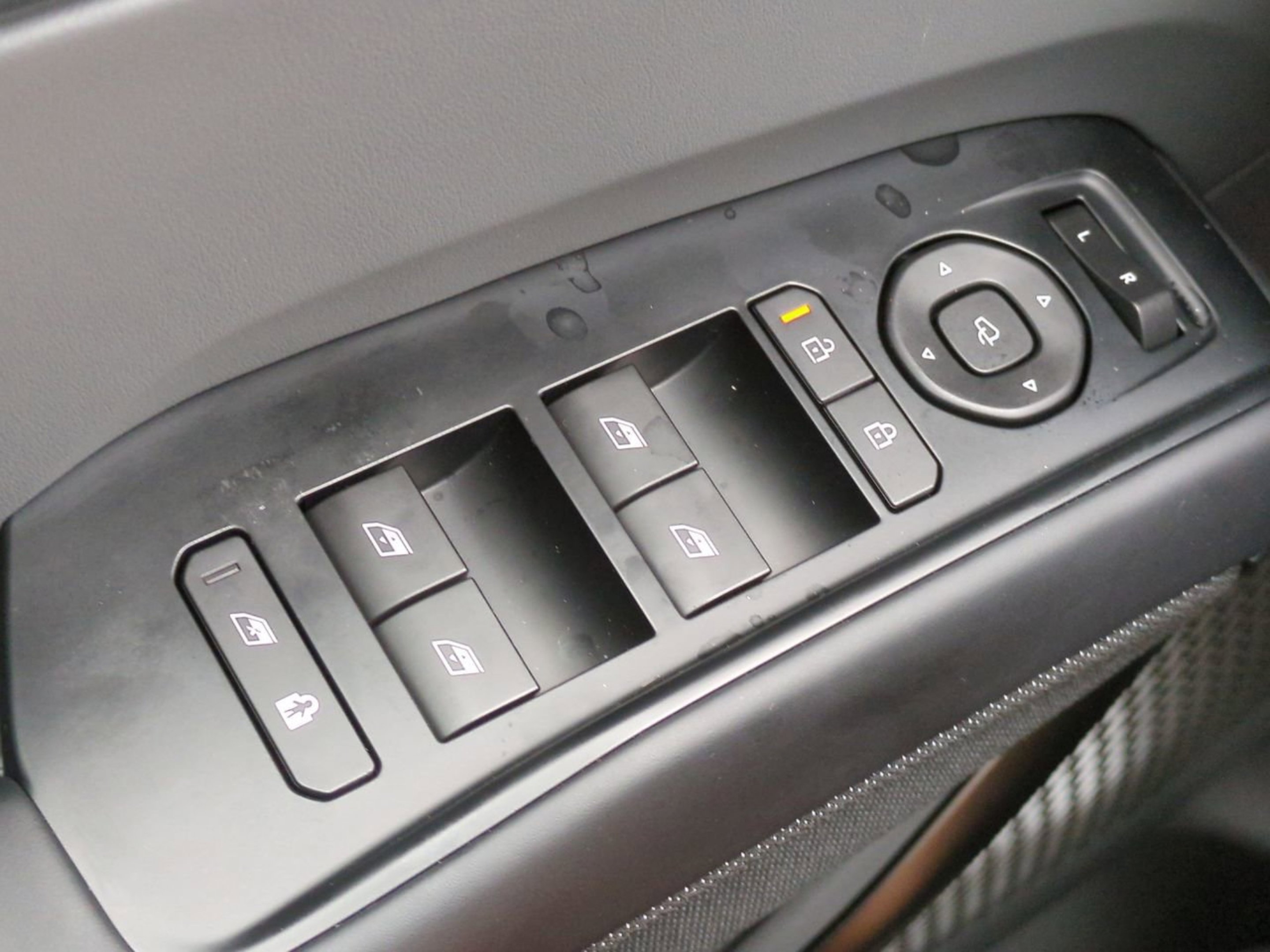 New 2026 Glacial White Pearl Kia GT-Line AWD image 30