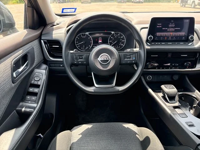 Used 2023 Gray Nissan SV image 12
